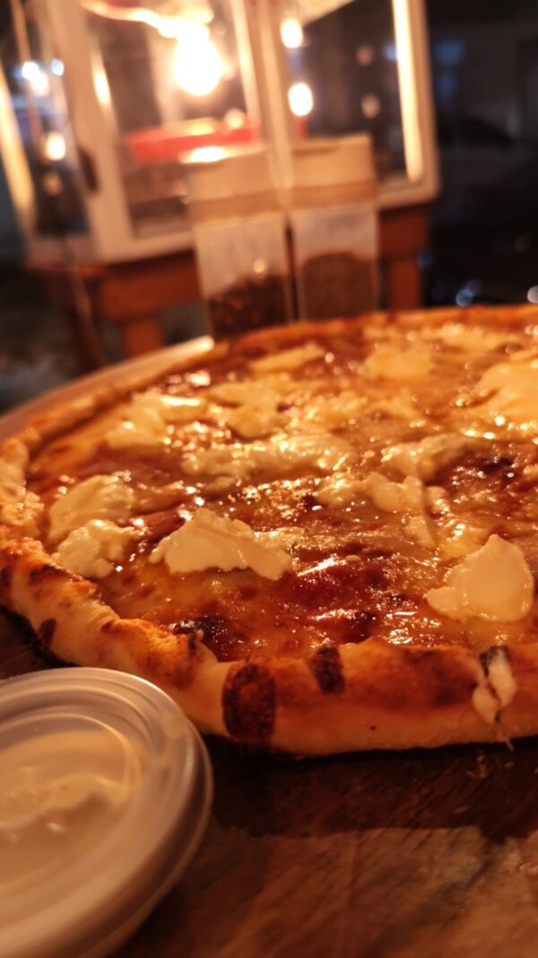 Pizza Miel y Fuego - Image 2